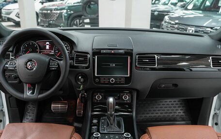 Volkswagen Touareg III, 2014 год, 2 149 000 рублей, 11 фотография