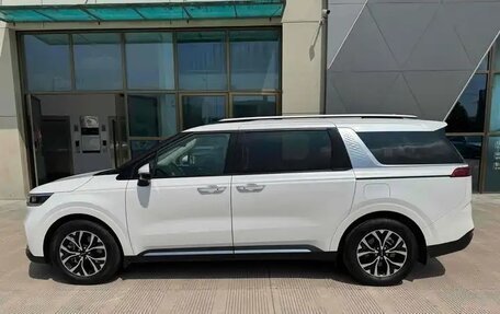 KIA Carnival, 2022 год, 3 400 000 рублей, 4 фотография