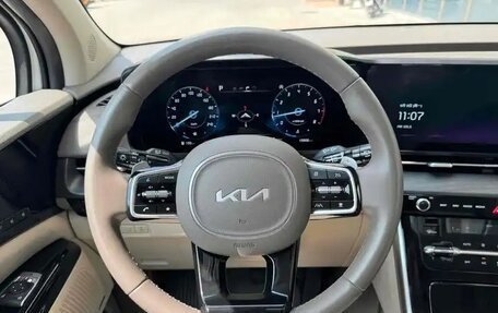 KIA Carnival, 2022 год, 3 400 000 рублей, 18 фотография