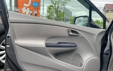 Honda Insight II рестайлинг, 2012 год, 612 000 рублей, 8 фотография
