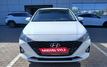 Hyundai Solaris II рестайлинг, 2020 год, 1 370 000 рублей, 2 фотография