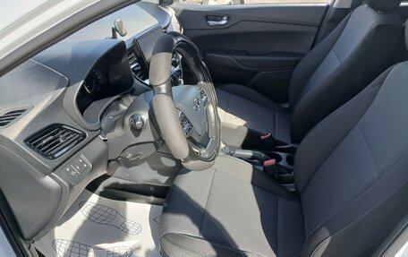 Hyundai Solaris II рестайлинг, 2020 год, 1 370 000 рублей, 8 фотография