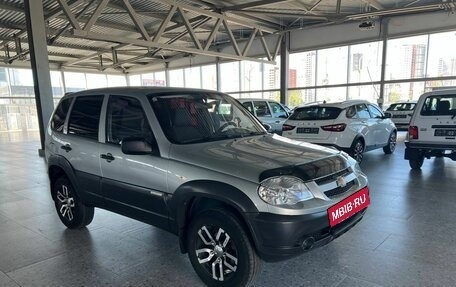 Chevrolet Niva I рестайлинг, 2014 год, 498 000 рублей, 3 фотография