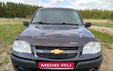 Chevrolet Niva I рестайлинг, 2011 год, 490 000 рублей, 2 фотография