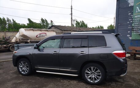 Toyota Highlander III, 2013 год, 2 400 000 рублей, 5 фотография