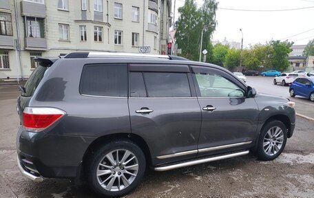 Toyota Highlander III, 2013 год, 2 400 000 рублей, 8 фотография