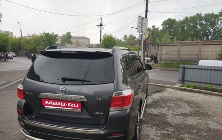 Toyota Highlander III, 2013 год, 2 400 000 рублей, 7 фотография