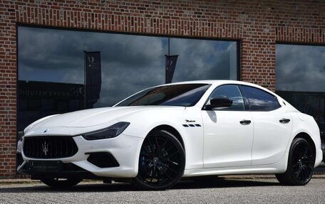 Maserati Ghibli, 2022 год, 4 220 000 рублей, 1 фотография