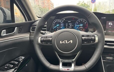 KIA K5, 2022 год, 2 100 000 рублей, 11 фотография