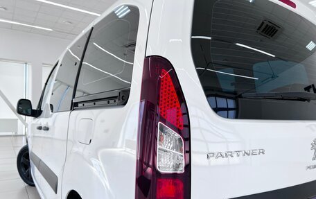 Peugeot Partner II рестайлинг 2, 2022 год, 2 499 000 рублей, 17 фотография