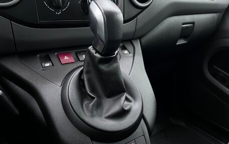 Peugeot Partner II рестайлинг 2, 2022 год, 2 499 000 рублей, 20 фотография