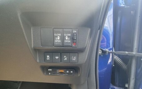 Honda Freed II, 2018 год, 1 100 000 рублей, 13 фотография