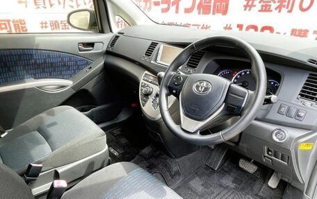 Toyota ISis I, 2012 год, 1 112 000 рублей, 20 фотография