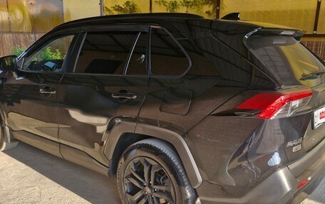 Toyota RAV4, 2021 год, 2 850 000 рублей, 3 фотография