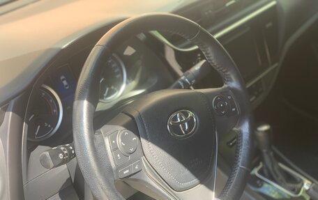 Toyota Corolla, 2018 год, 1 850 000 рублей, 6 фотография