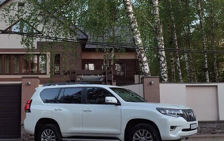 Toyota Land Cruiser Prado 150 рестайлинг 2, 2020 год, 5 980 000 рублей, 2 фотография