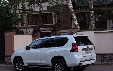 Toyota Land Cruiser Prado 150 рестайлинг 2, 2020 год, 5 980 000 рублей, 5 фотография