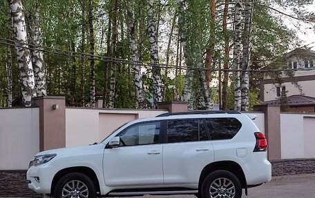 Toyota Land Cruiser Prado 150 рестайлинг 2, 2020 год, 5 980 000 рублей, 7 фотография