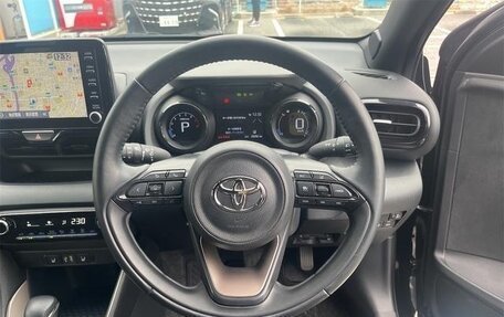 Toyota Yaris, 2022 год, 700 000 рублей, 14 фотография