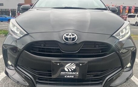 Toyota Yaris, 2022 год, 700 000 рублей, 5 фотография