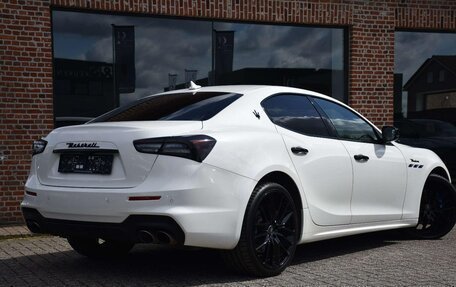 Maserati Ghibli, 2022 год, 4 220 000 рублей, 3 фотография