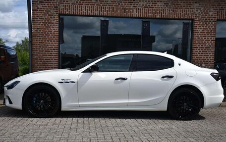 Maserati Ghibli, 2022 год, 4 220 000 рублей, 2 фотография