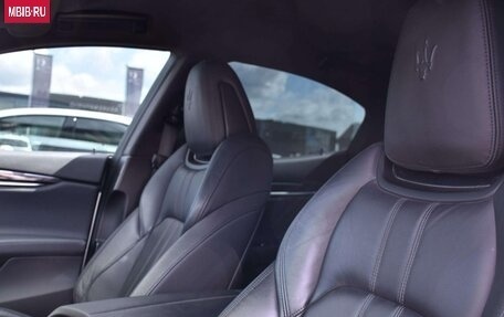 Maserati Ghibli, 2022 год, 4 220 000 рублей, 6 фотография