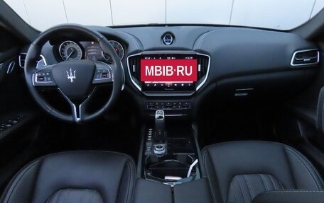 Maserati Ghibli, 2022 год, 4 940 000 рублей, 9 фотография