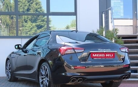 Maserati Ghibli, 2022 год, 4 940 000 рублей, 3 фотография