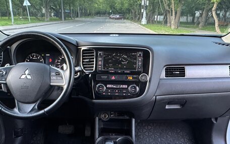 Mitsubishi Outlander III рестайлинг 3, 2013 год, 1 100 000 рублей, 25 фотография