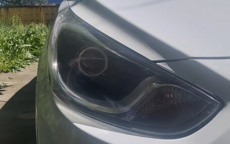 Hyundai Solaris II рестайлинг, 2014 год, 1 000 000 рублей, 14 фотография