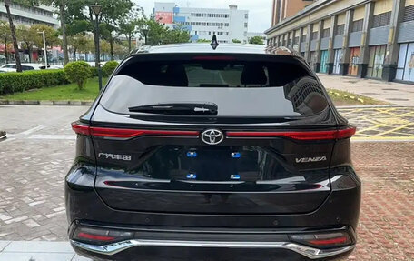 Toyota Venza, 2022 год, 2 764 000 рублей, 4 фотография