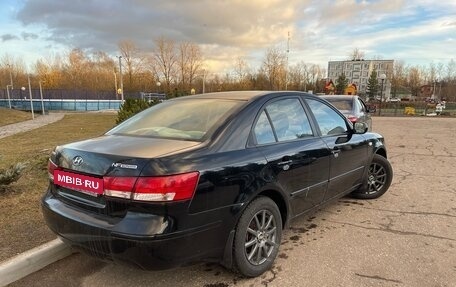Hyundai Sonata VI, 2010 год, 975 000 рублей, 3 фотография