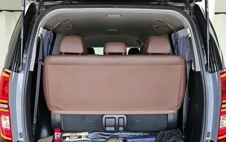 Hyundai Grand Starex Grand Starex I рестайлинг 2, 2018 год, 2 820 000 рублей, 14 фотография