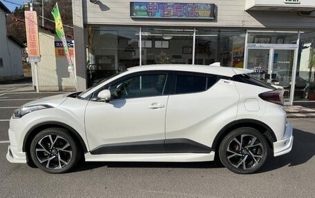 Toyota C-HR I рестайлинг, 2019 год, 1 400 000 рублей, 4 фотография