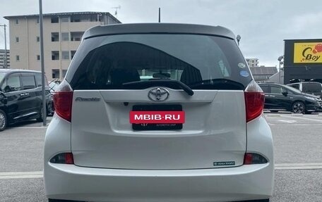 Toyota Ractis II, 2014 год, 700 000 рублей, 6 фотография