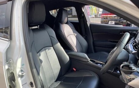 Toyota C-HR I рестайлинг, 2019 год, 1 400 000 рублей, 9 фотография