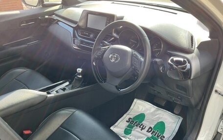 Toyota C-HR I рестайлинг, 2019 год, 1 400 000 рублей, 8 фотография