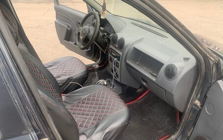 Renault Logan I, 2006 год, 250 000 рублей, 7 фотография