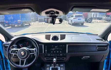 Porsche Macan I рестайлинг, 2022 год, 4 232 000 рублей, 9 фотография