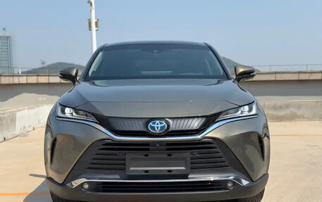 Toyota Harrier, 2022 год, 3 694 000 рублей, 2 фотография