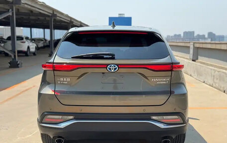 Toyota Harrier, 2022 год, 3 694 000 рублей, 3 фотография