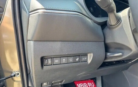 Toyota Harrier, 2022 год, 3 694 000 рублей, 19 фотография