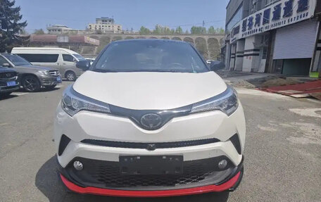 Toyota C-HR I рестайлинг, 2022 год, 1 826 000 рублей, 6 фотография