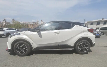 Toyota C-HR I рестайлинг, 2022 год, 1 826 000 рублей, 7 фотография