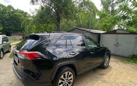 Toyota RAV4, 2020 год, 2 900 000 рублей, 3 фотография