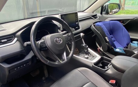 Toyota RAV4, 2020 год, 2 900 000 рублей, 7 фотография