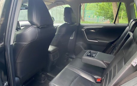 Toyota RAV4, 2020 год, 2 900 000 рублей, 8 фотография