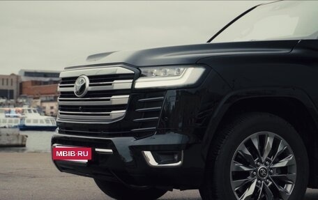 Toyota Land Cruiser, 2023 год, 11 900 000 рублей, 2 фотография