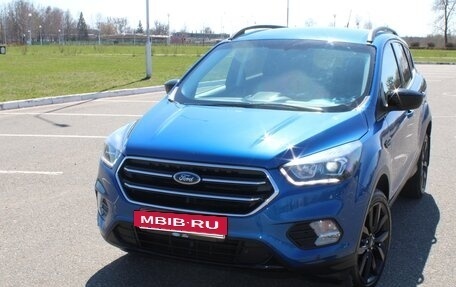Ford Escape III, 2018 год, 1 400 000 рублей, 2 фотография